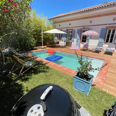Typical Toulouse House Completely Renovated Casa de Férias Launaguet