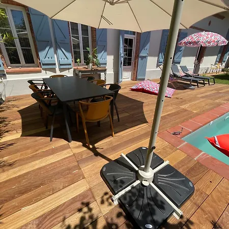 Casa de Férias Typical Toulouse House Completely Renovated *